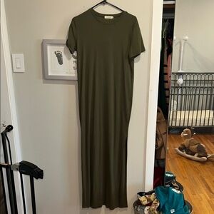 The Hanger Olive Green T-Shirt Maxi Dress